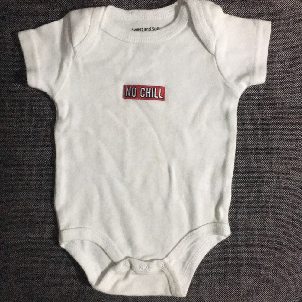NO CHILL Newborn’s Onesie BODYSUIT